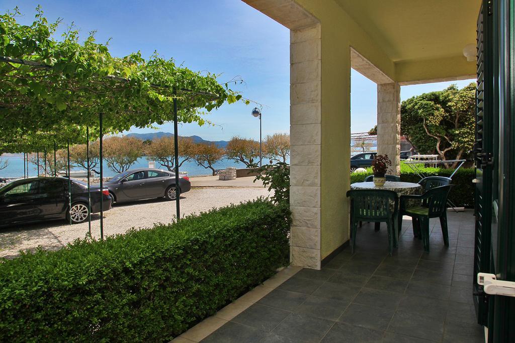 Villa Marijana Сресер Екстериор снимка