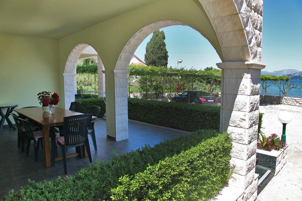 Villa Marijana Сресер Екстериор снимка