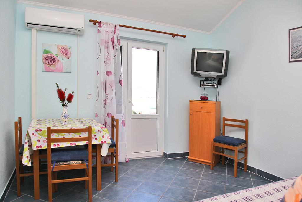 Villa Marijana Сресер Екстериор снимка